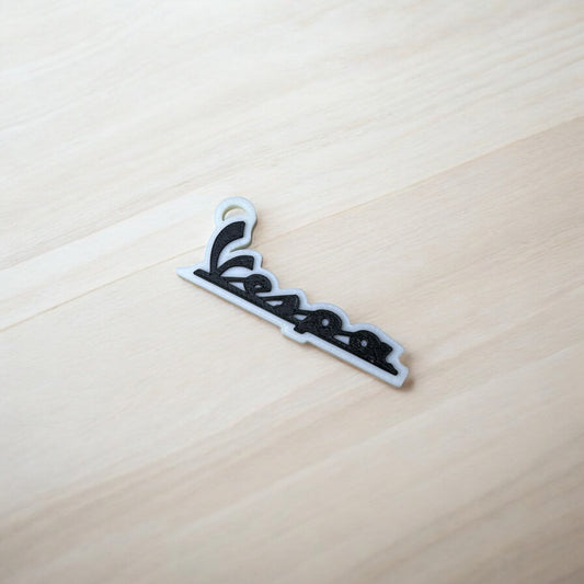 Vespa Logolu Renkli Anahtarlık – Retro Tarz | Kabuk Factory Tasarımı