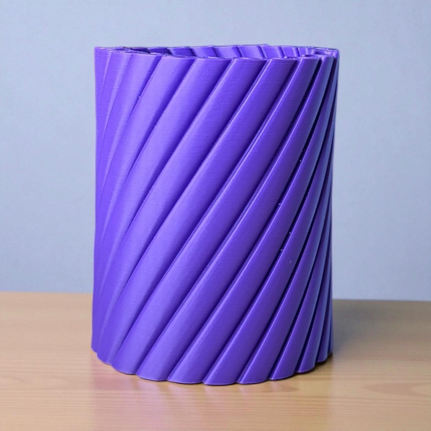 Spiral Kinetik Stres Oyuncağı – Dönebilen Form Değiştiren Masa Üstü Obje | Kabuk Factory Tasarımı