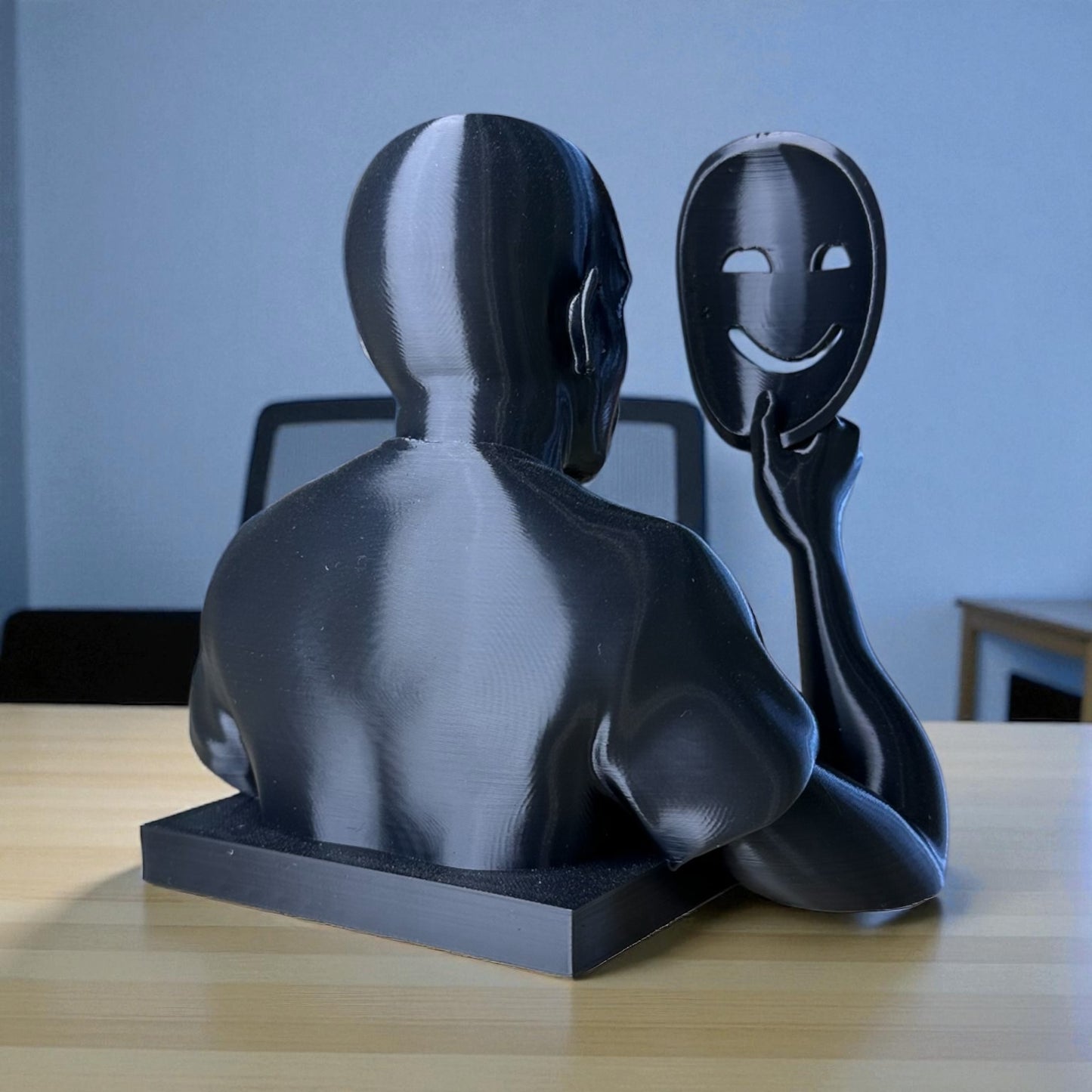 Maskeli Gerçeklik Büstü – Duygusal Konsept Dekoratif Heykel | Modern Sanat Objesi | Kabuk Factory Tasarımı