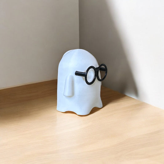 Akıllı Hayalet – Gözlüklü Dekoratif Figür | Kabuk Factory Tasarımı
