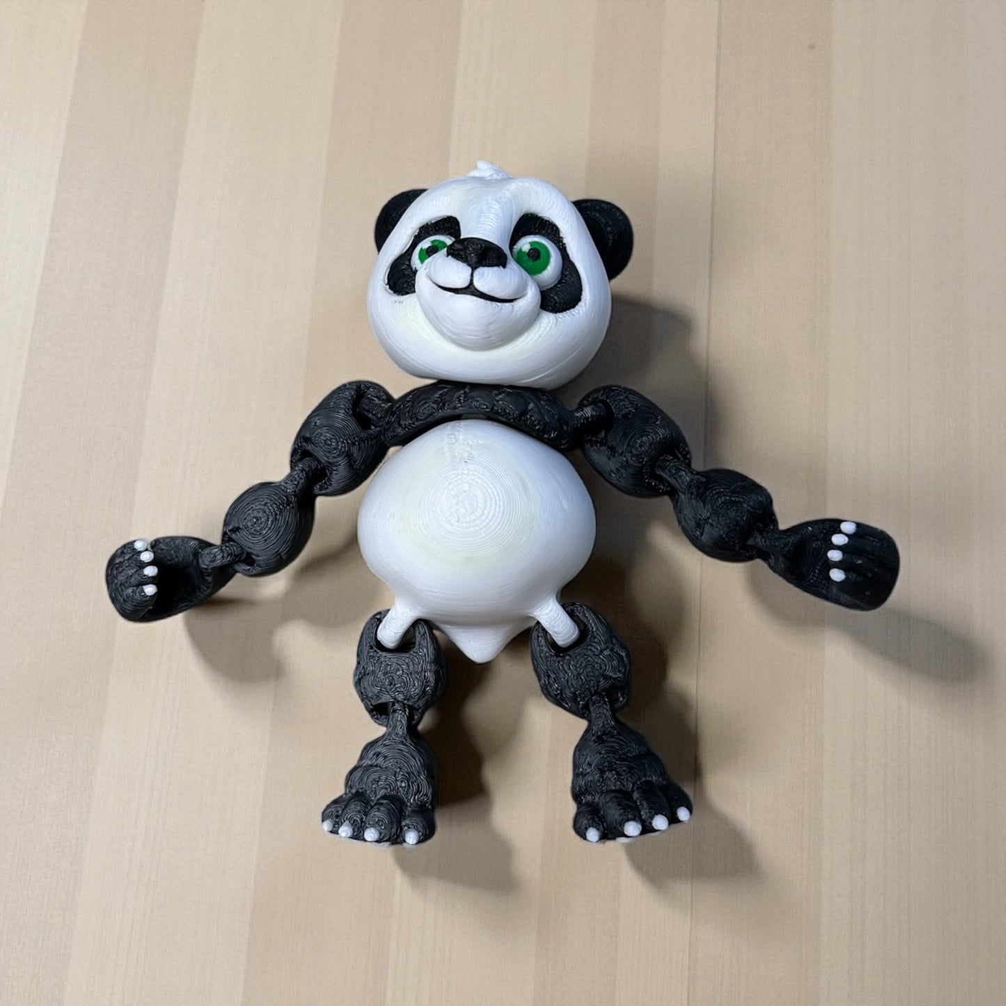 Hareketli Panda Figür – Dekoratif Obje | Masa Üstü Oyuncak | Hediyelik Tasarım Biblo | Kabuk Factory Tasarımı