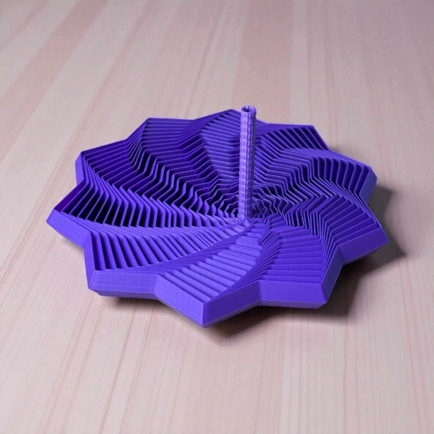 Spiral Stres Oyuncağı – Dönebilen Geometrik Dekoratif Obje | Masa Üstü Aksesuar | Kabuk Factory Tasarımı