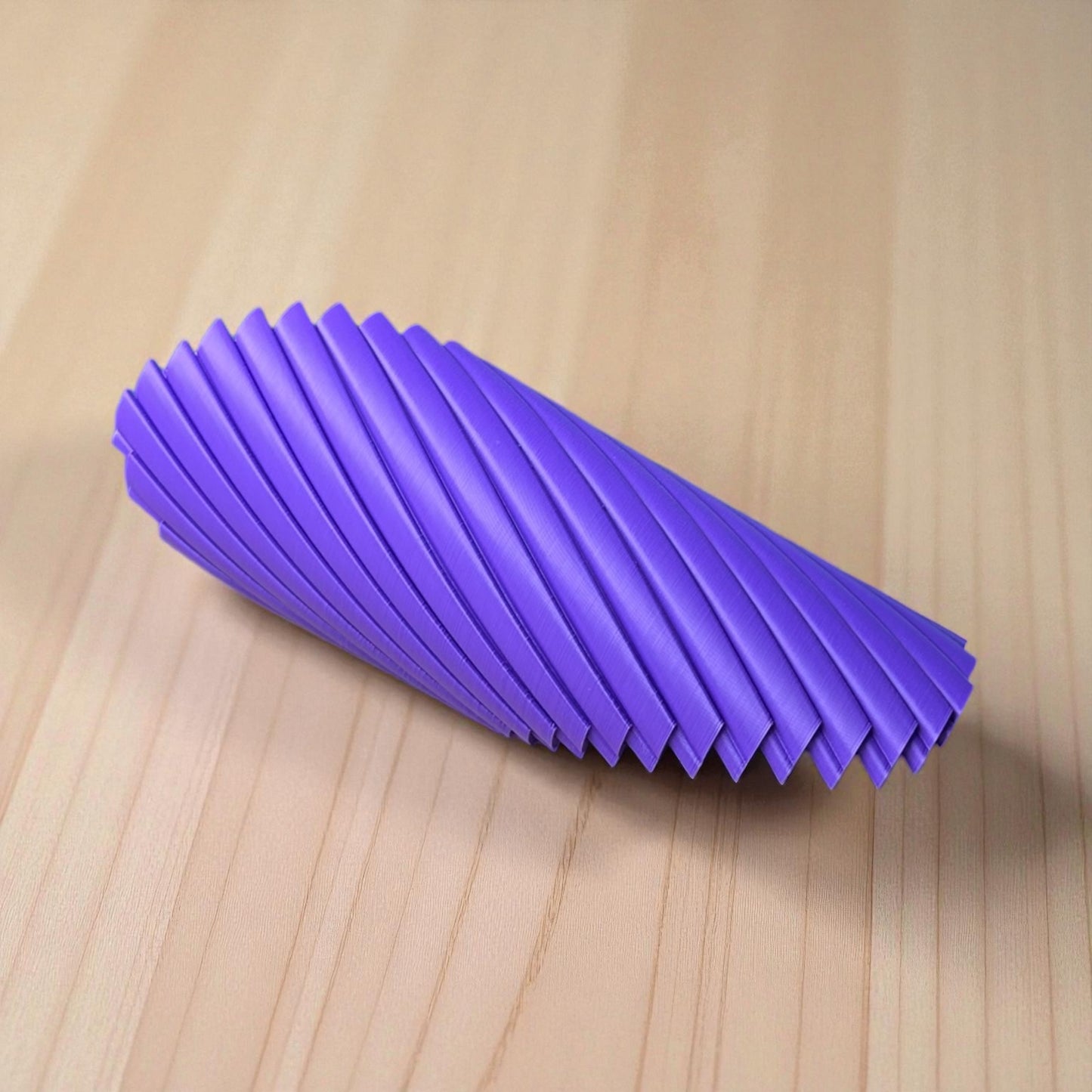 Spiral Kinetik Stres Oyuncağı – Dönebilen Form Değiştiren Masa Üstü Obje | Kabuk Factory Tasarımı