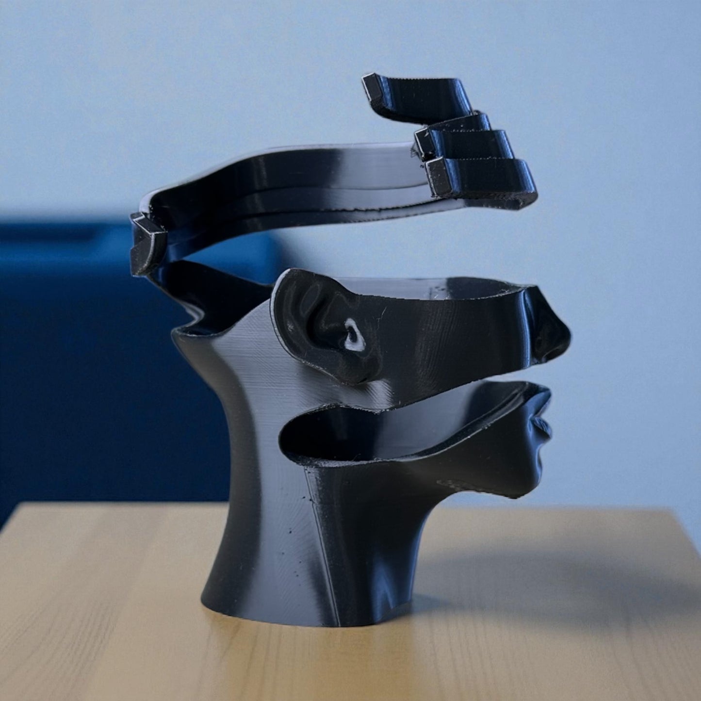 Parçalanmış Soyut Yüz Heykeli – Modern Sanat Dekoratif Büst | Minimal Masa Üstü Obje | Kabuk Factory Tasarımı