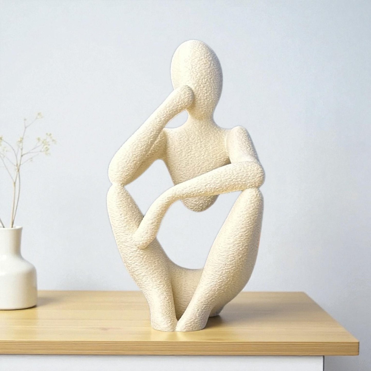 Minimal Düşünen Figür Heykel – Modern Dekoratif Obje | Pürüzlü Doku | Kabuk Factory Tasarımı